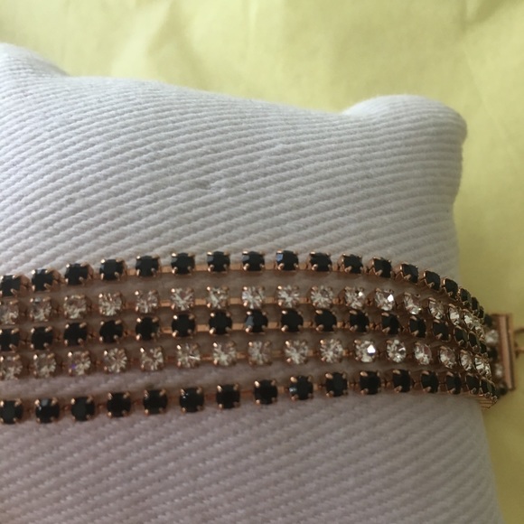 Mariana Bracelet - Picture 2 of 5